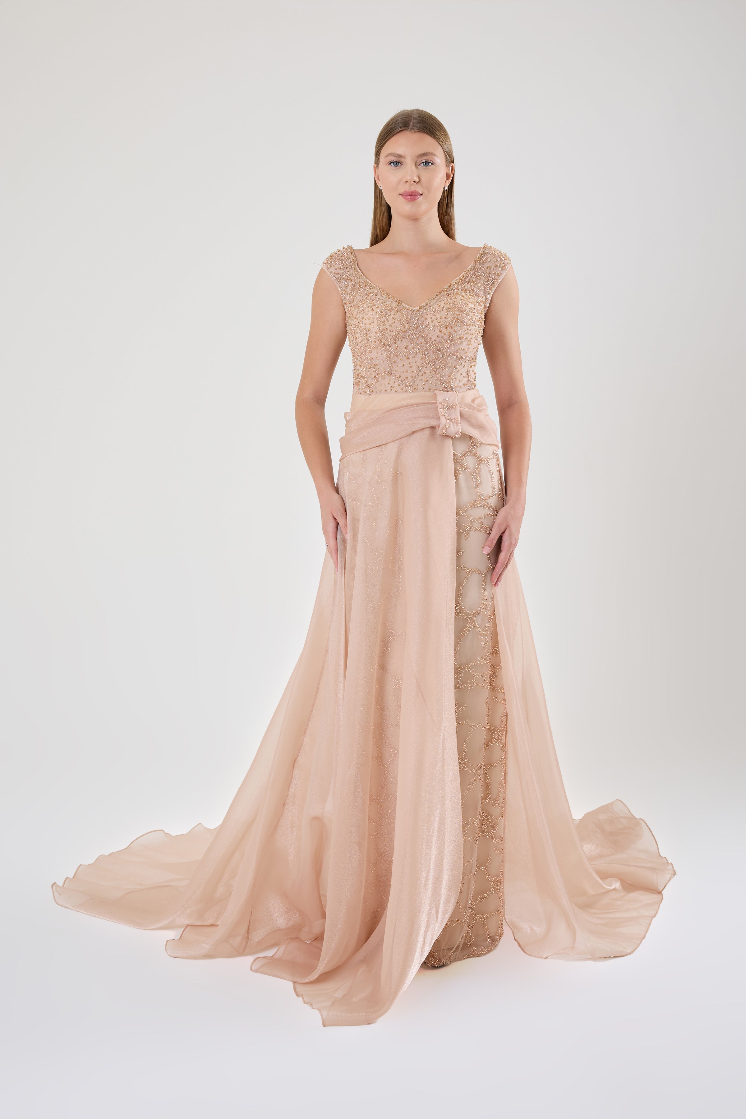 KADIN V YAKA TAŞ İŞLEME DETAYLI PELERİNLİ ABİYE ELBİSE