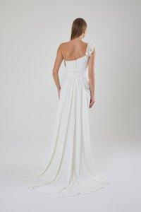 TAŞLI TEK KOL YIRTMAÇLI MİNİ ETEKLI YIRTMAÇLI ABİYE ELBİSE