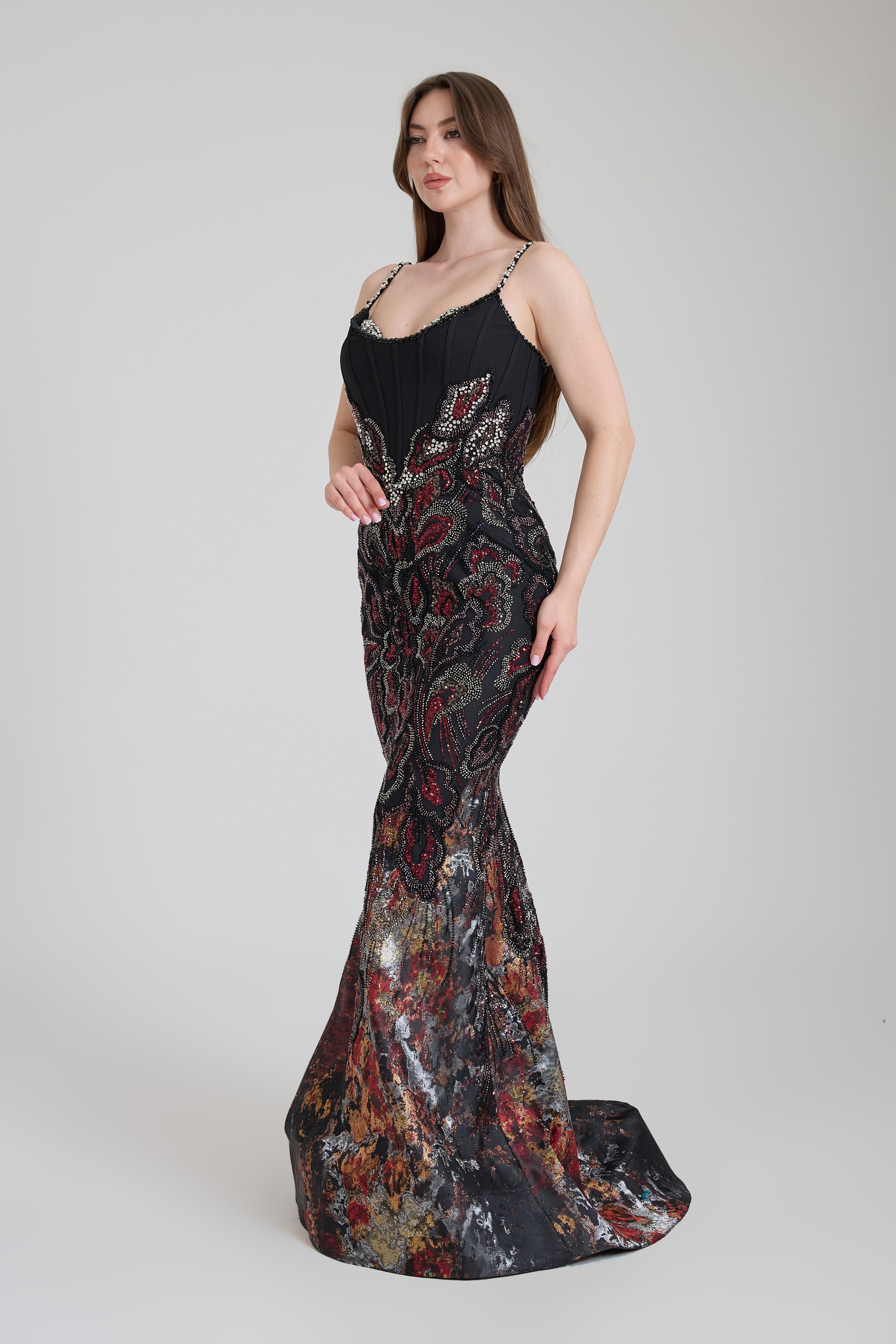 İNCE ASKILI İŞLEME DETAYLI UZUN ABİYE ELBİSE