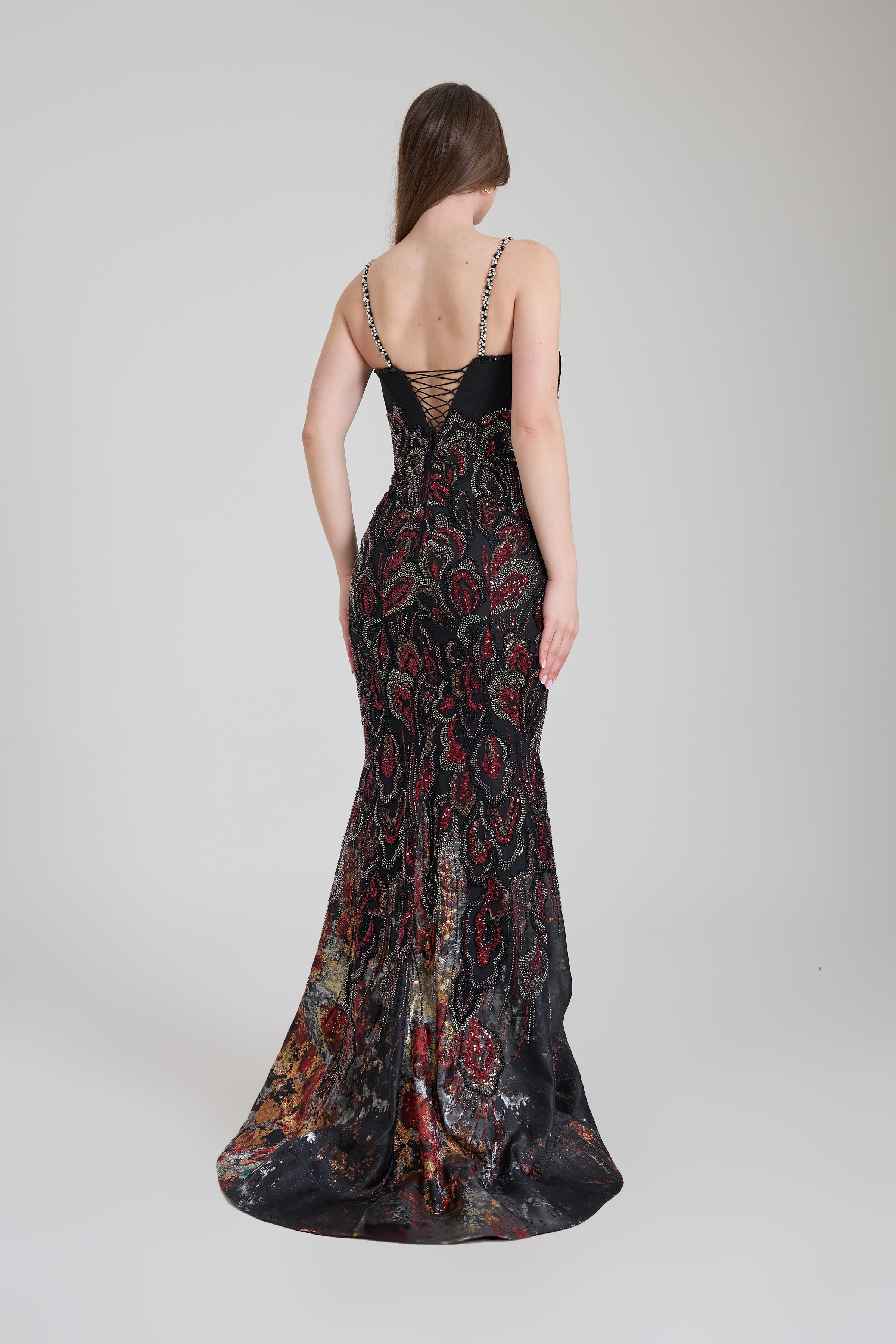 İNCE ASKILI İŞLEME DETAYLI UZUN ABİYE ELBİSE