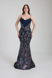 İNCE ASKILI İŞLEME DETAYLI UZUN ABİYE ELBİSE