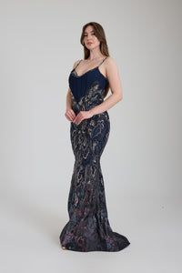 İNCE ASKILI İŞLEME DETAYLI UZUN ABİYE ELBİSE