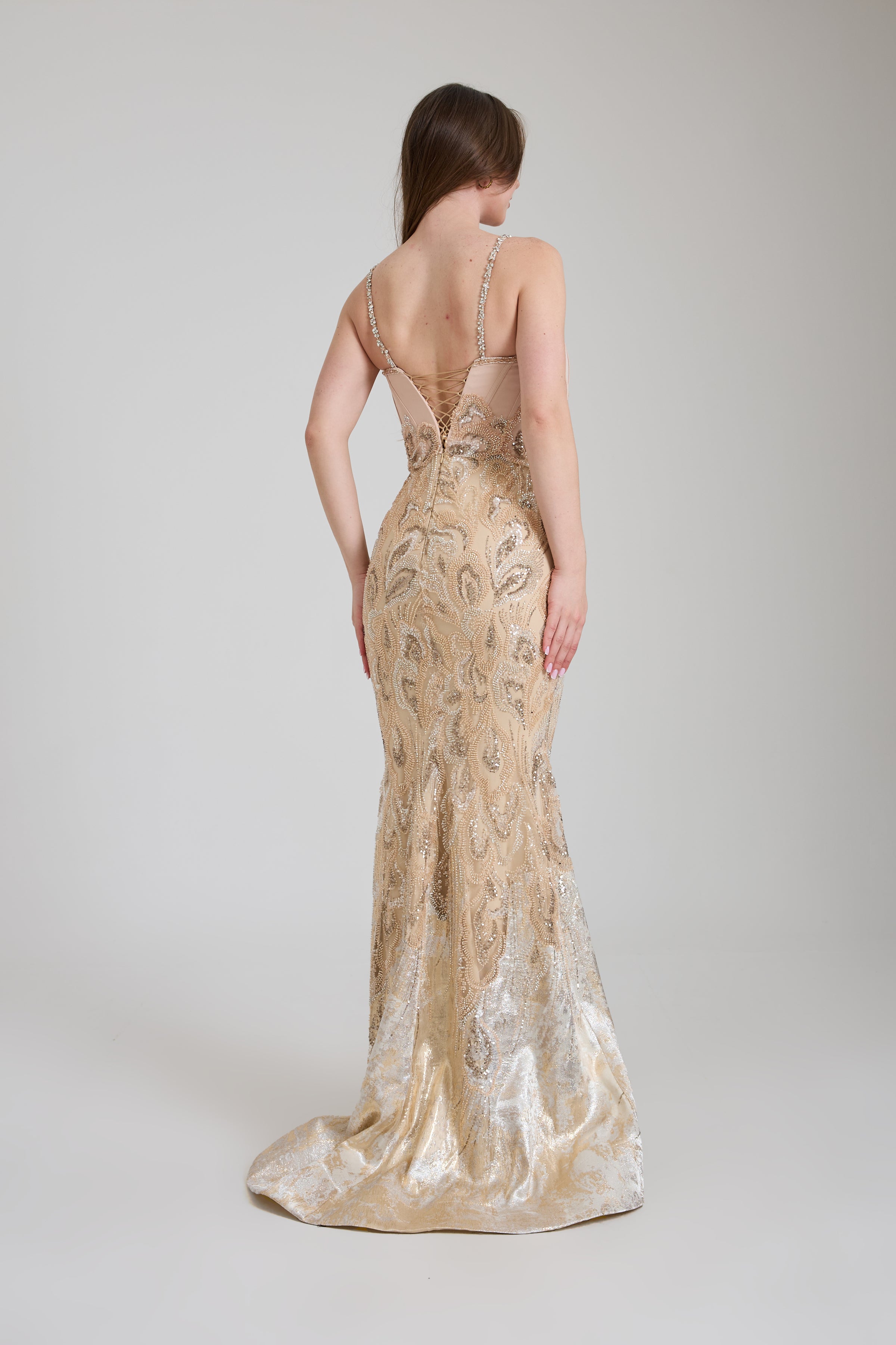 İNCE ASKILI İŞLEME DETAYLI UZUN ABİYE ELBİSE