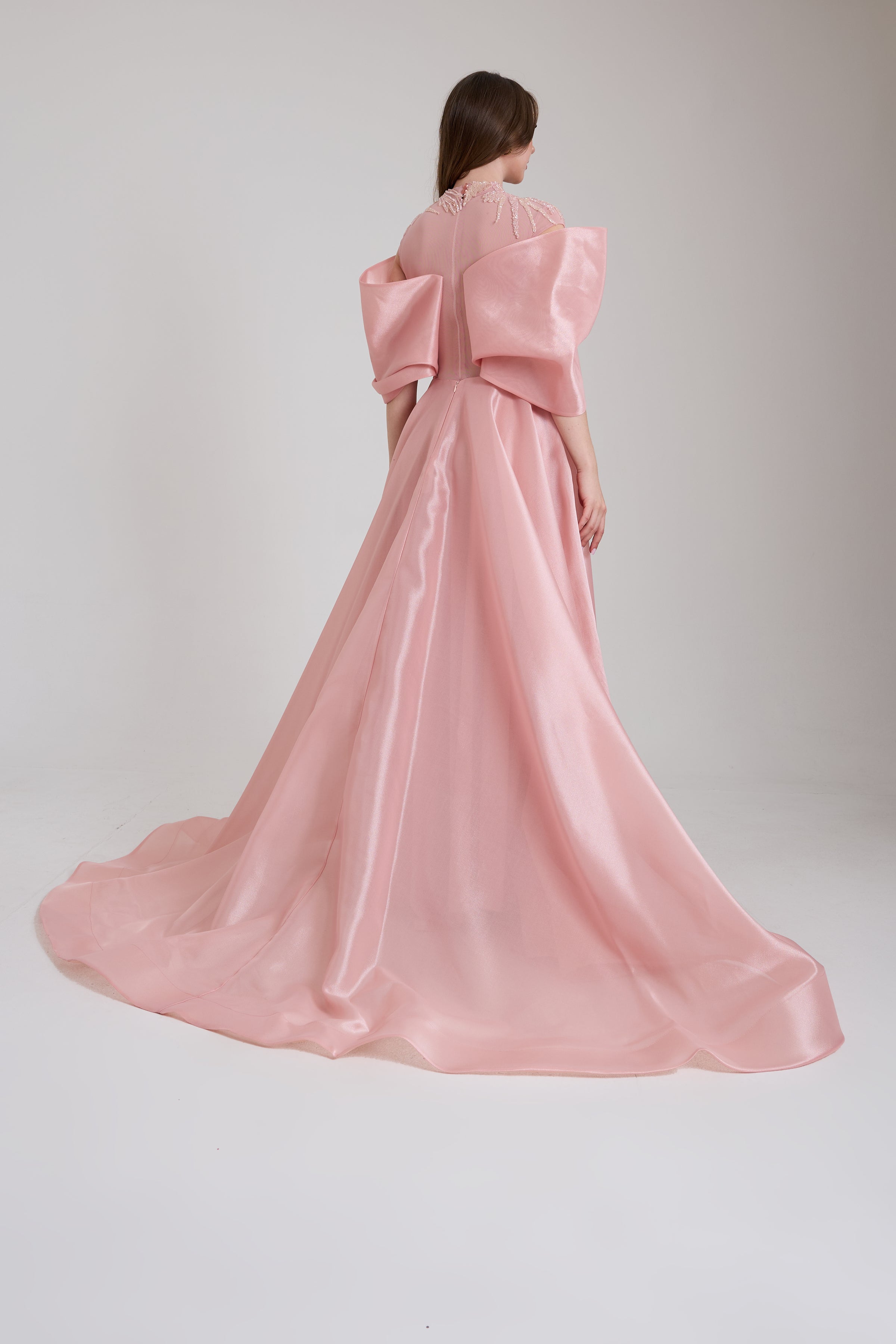 OMUZ DETAYLI TAŞ AKSESUARLI UZUN ABİYE ELBİSE