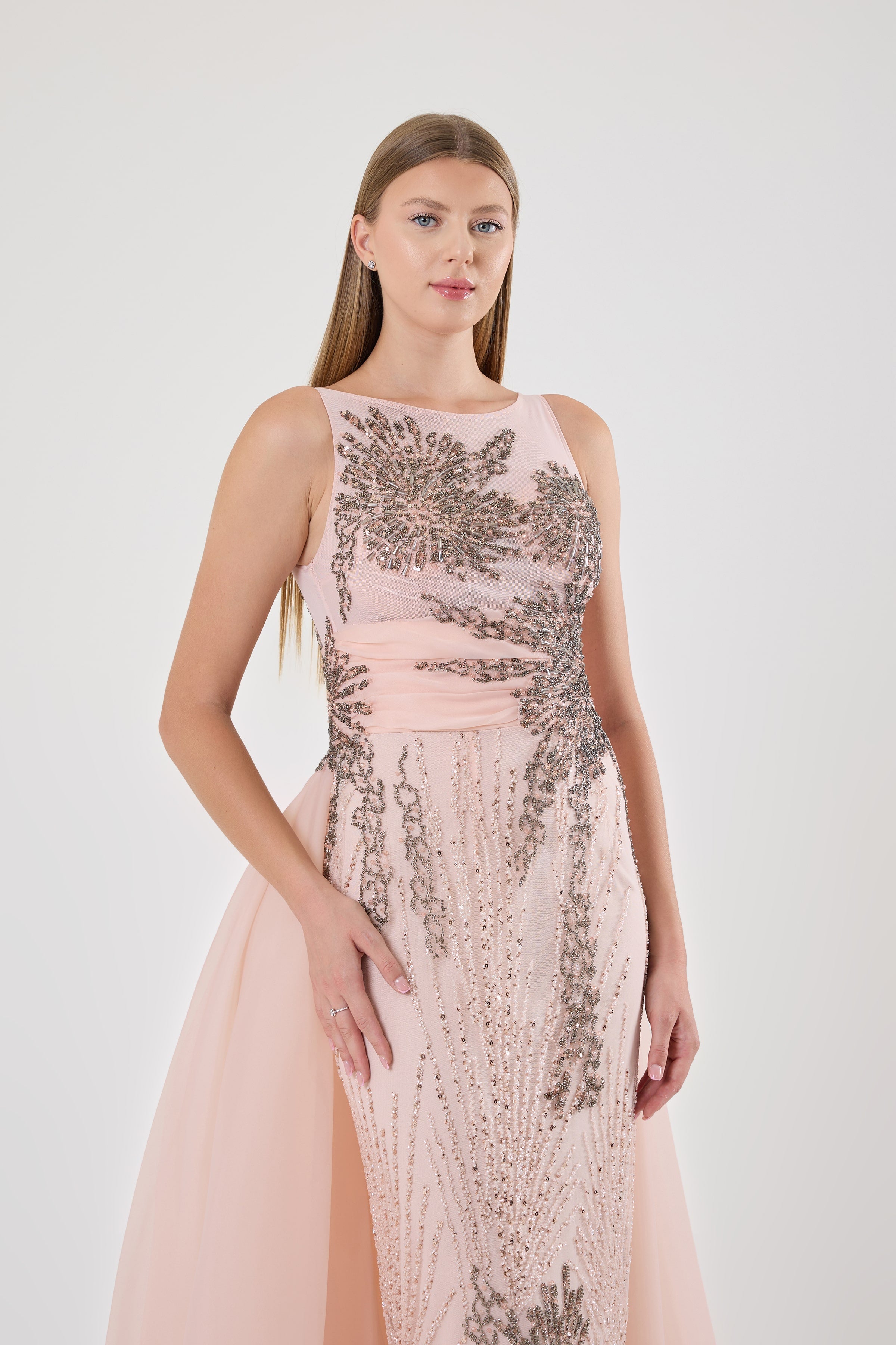 KADIN UZUN PELERİNLİ TAŞ İŞLEMELİ PUDRA ABİYE ELBİSE