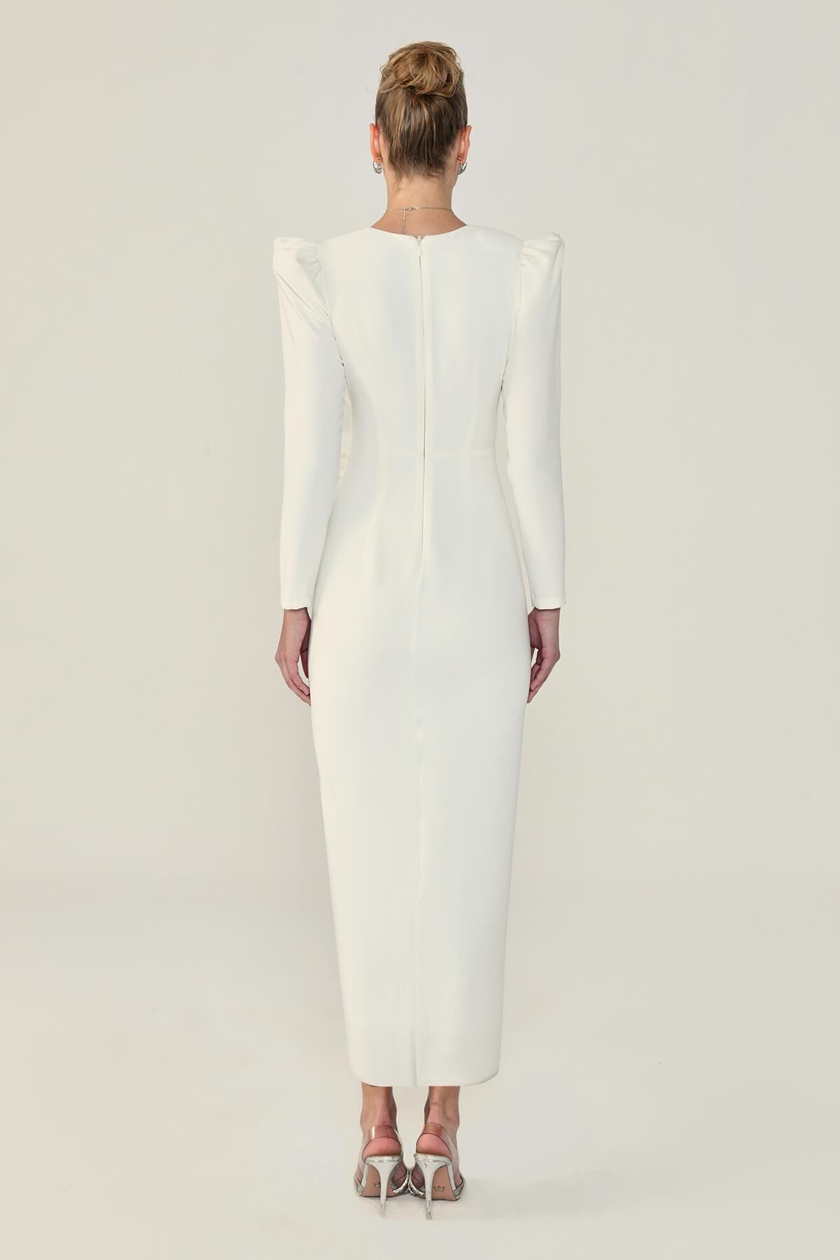 V YAKA FİYONK DETAYLI UZUN KOLLU MİDİ BOY YIRTMAÇLI  ABİYE