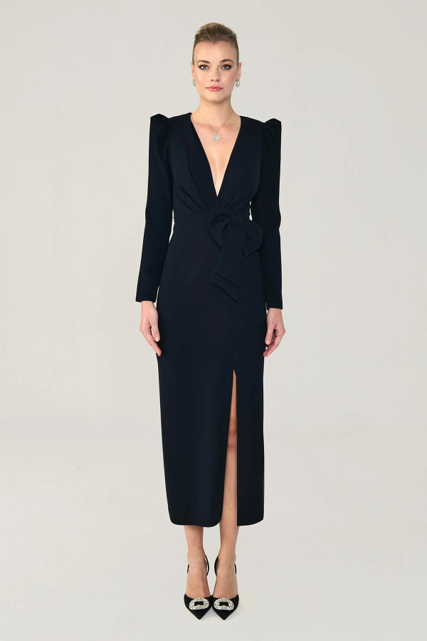 V YAKA FİYONK DETAYLI UZUN KOLLU MİDİ BOY YIRTMAÇLI  ABİYE