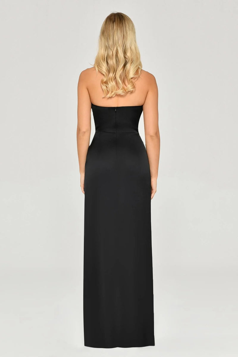 STRAPLEZ SATEN DEGAJE YAKA UZUN YIRTMAÇLI UZUN ABİYE