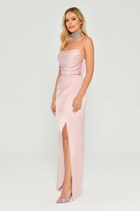 STRAPLEZ SATEN DEGAJE YAKA UZUN YIRTMAÇLI UZUN ABİYE