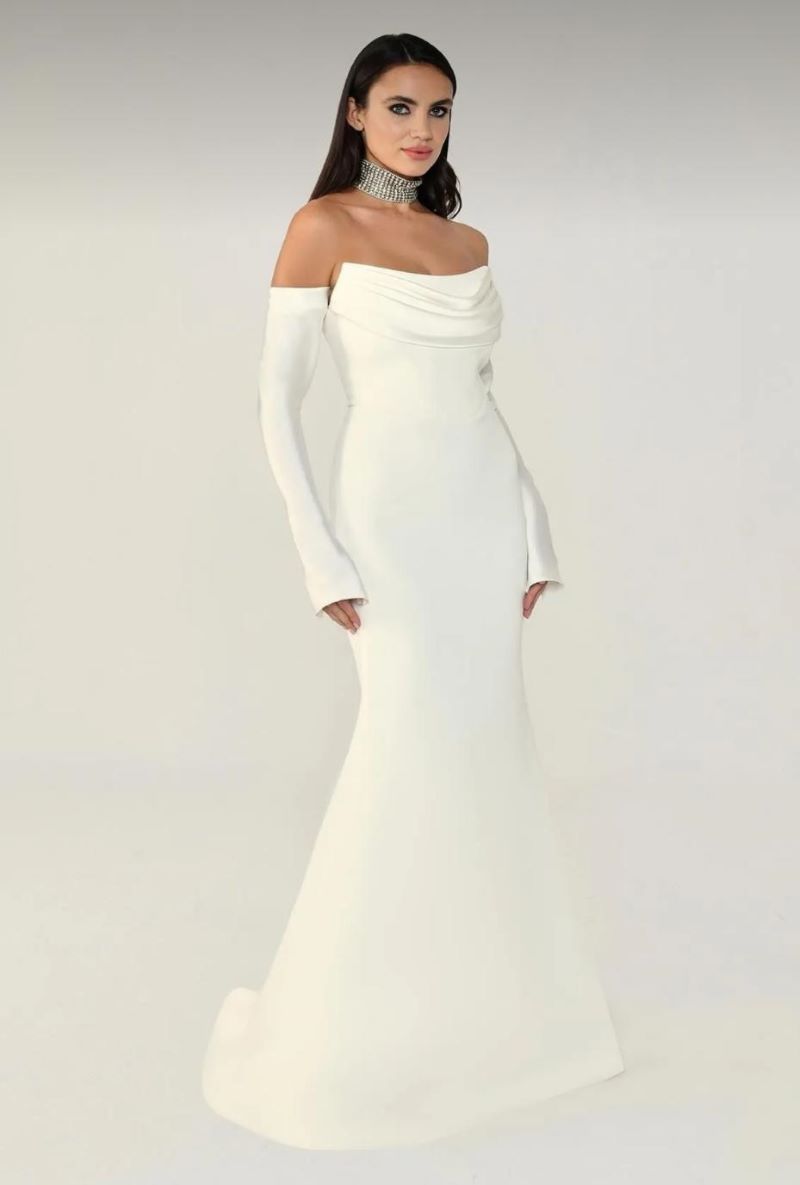 STRAPLEZ DEGAJE YAKA ELDİVEN DETAYLI ŞIK ABİYE