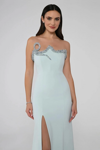 STRAPLEZ ASİMETRİK YAKA TAŞ DETAYLI YIRTMAÇLI UZUN ABİYE