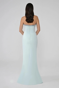 STRAPLEZ ASİMETRİK YAKA TAŞ DETAYLI YIRTMAÇLI UZUN ABİYE