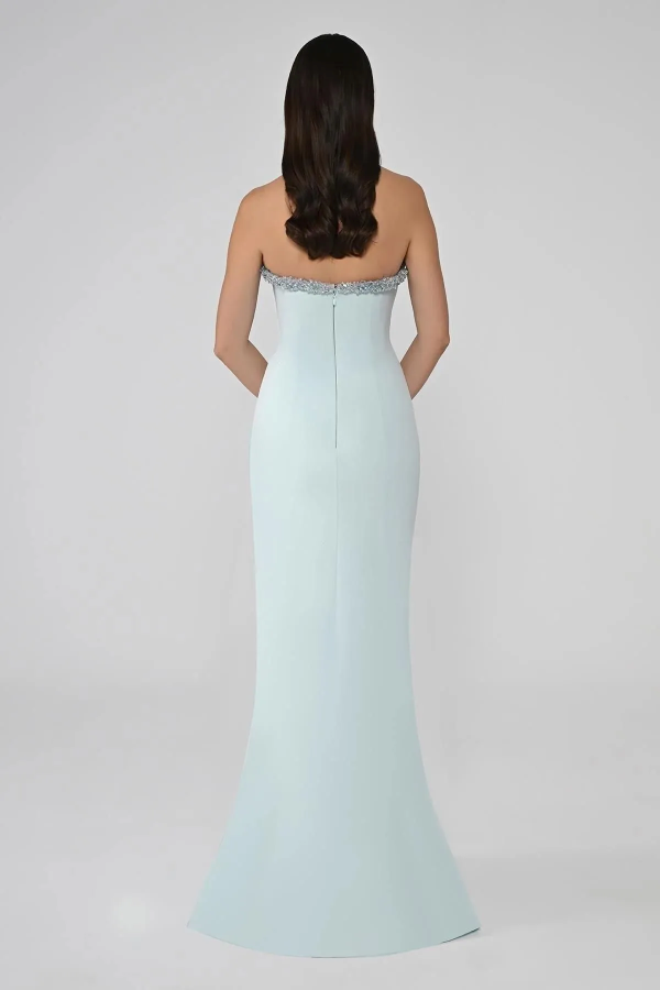 STRAPLEZ ASİMETRİK YAKA TAŞ DETAYLI YIRTMAÇLI UZUN ABİYE