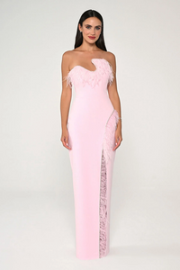 STAPLEZ GÖĞÜS ASİMETRİK KESİM TÜYLÜ TAŞLI KREP UZUN ELBİSE