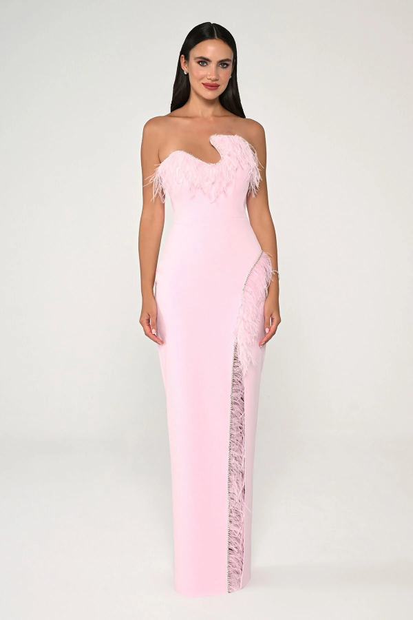 STAPLEZ GÖĞÜS ASİMETRİK KESİM TÜYLÜ TAŞLI KREP UZUN ELBİSE