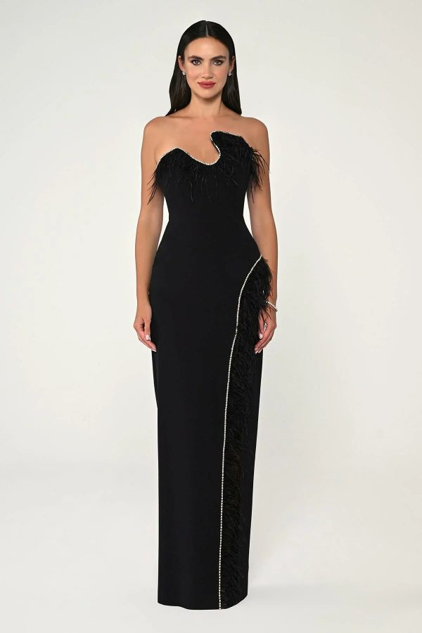 STAPLEZ GÖĞÜS ASİMETRİK KESİM TÜYLÜ TAŞLI KREP UZUN ELBİSE