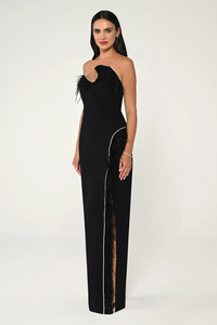 STAPLEZ GÖĞÜS ASİMETRİK KESİM TÜYLÜ TAŞLI KREP UZUN ELBİSE