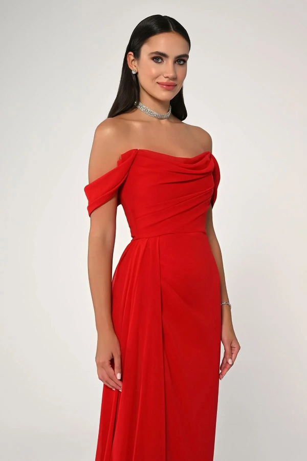 STRAPLEZ YAKA DÜŞÜK KOL YIRTMAÇLI UZUN ŞİFON ABİYE