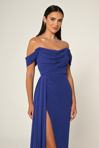 STRAPLEZ YAKA DÜŞÜK KOL YIRTMAÇLI UZUN ŞİFON ABİYE