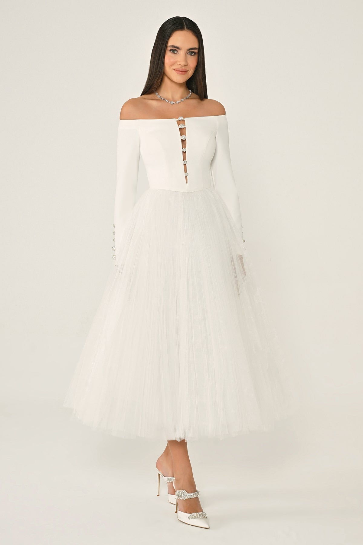 DEKOLTELİ OMZU AÇIK UZUN KOLLU ETEGİ PLİSELİ TÜL MİDİ ABİYE ELBİSE