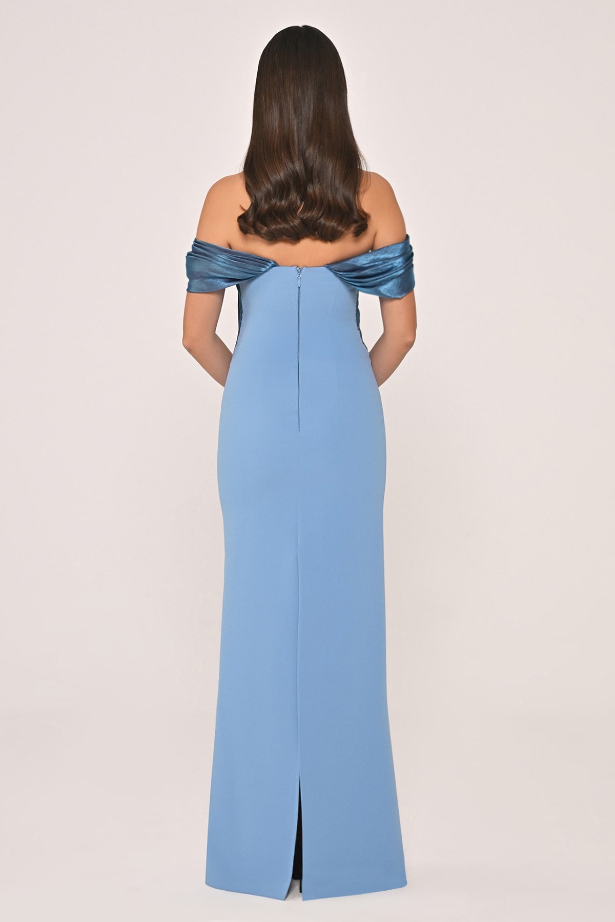 DÜŞÜK OMUZ SATEN YAKA KREP UZUN ABİYE ELBİSE