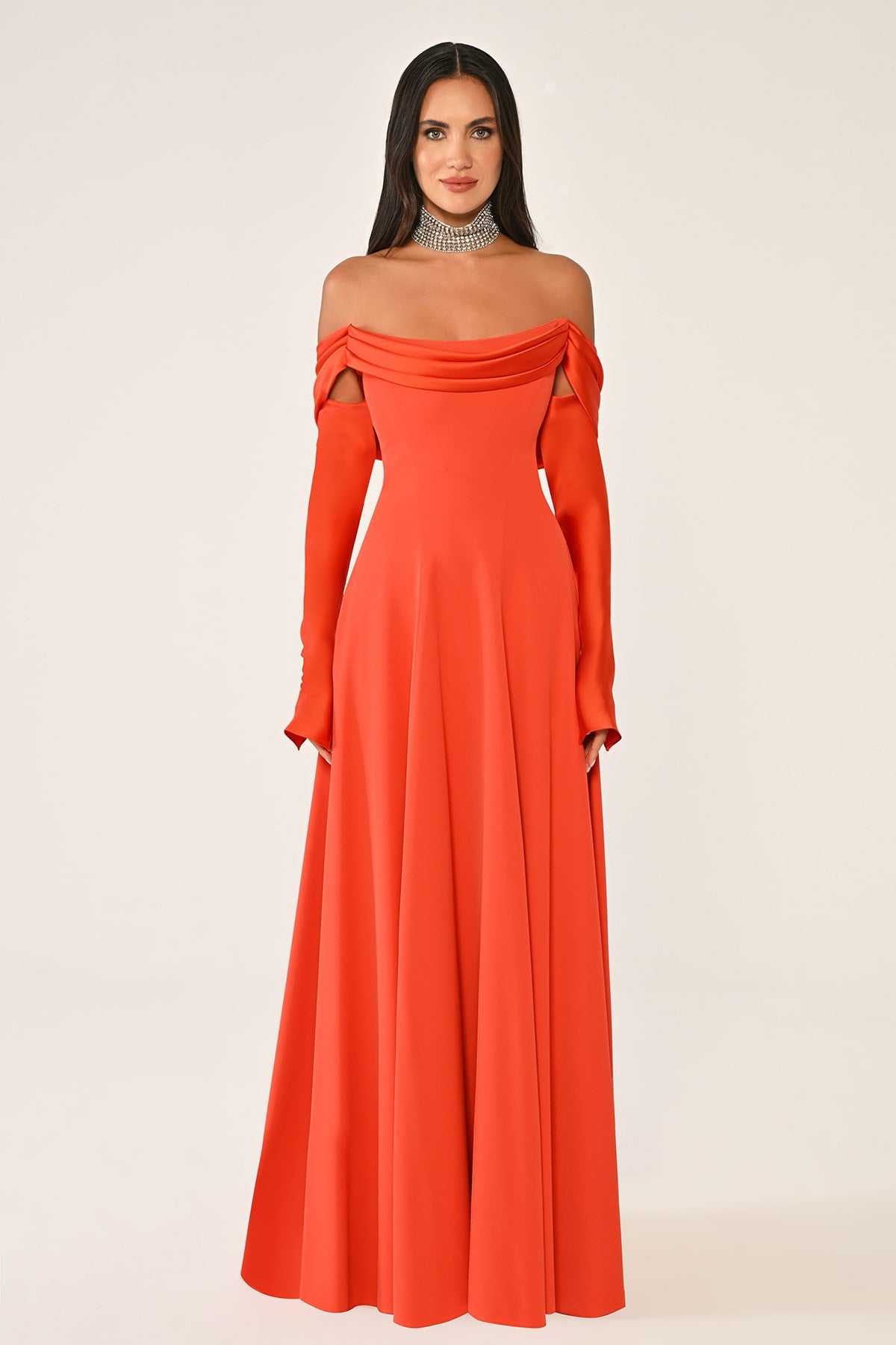 DEGAJE YAKA DETAYLI  KLOŞ  KESİM  KOLLU UZUN ABİYE ELBİSE