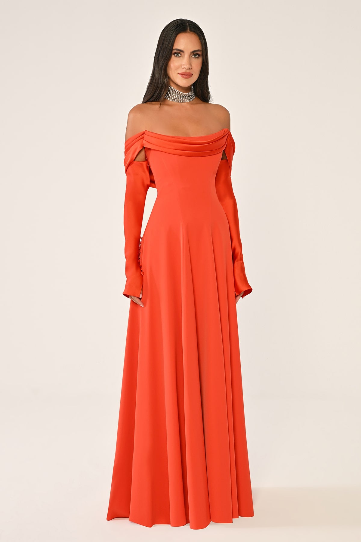 DEGAJE YAKA DETAYLI  KLOŞ  KESİM  KOLLU UZUN ABİYE ELBİSE