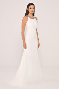 REGLAN YAKA SIRT TRANSPARAN TAŞ İŞLEMELİ BEYAZ KREP KUYRUKLU UZUN ABİYE ELBİSE