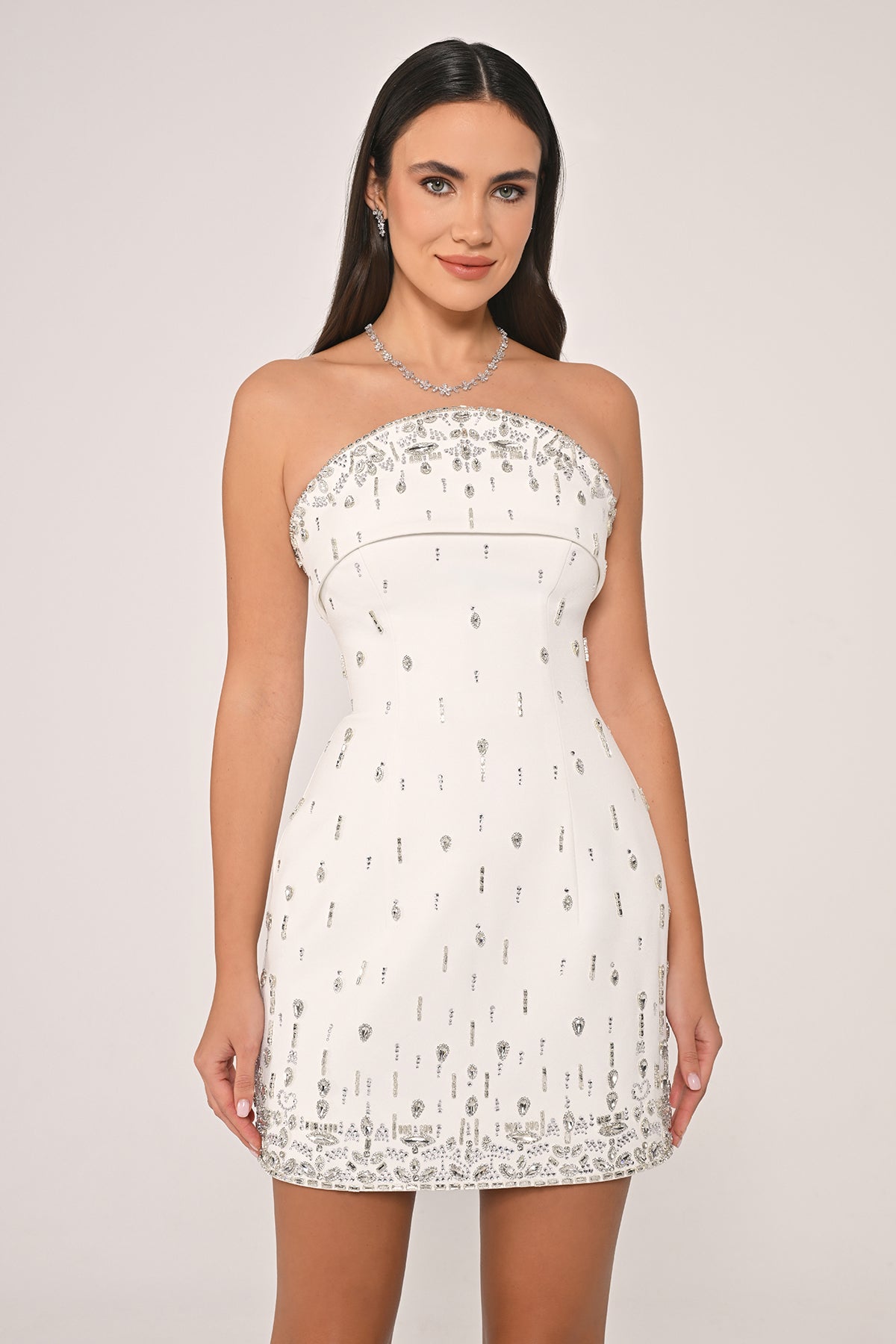 ABİYE STRAPLEZ YAKA TAŞ İŞLEMELİ MİNİ ABİYE ELBİSE