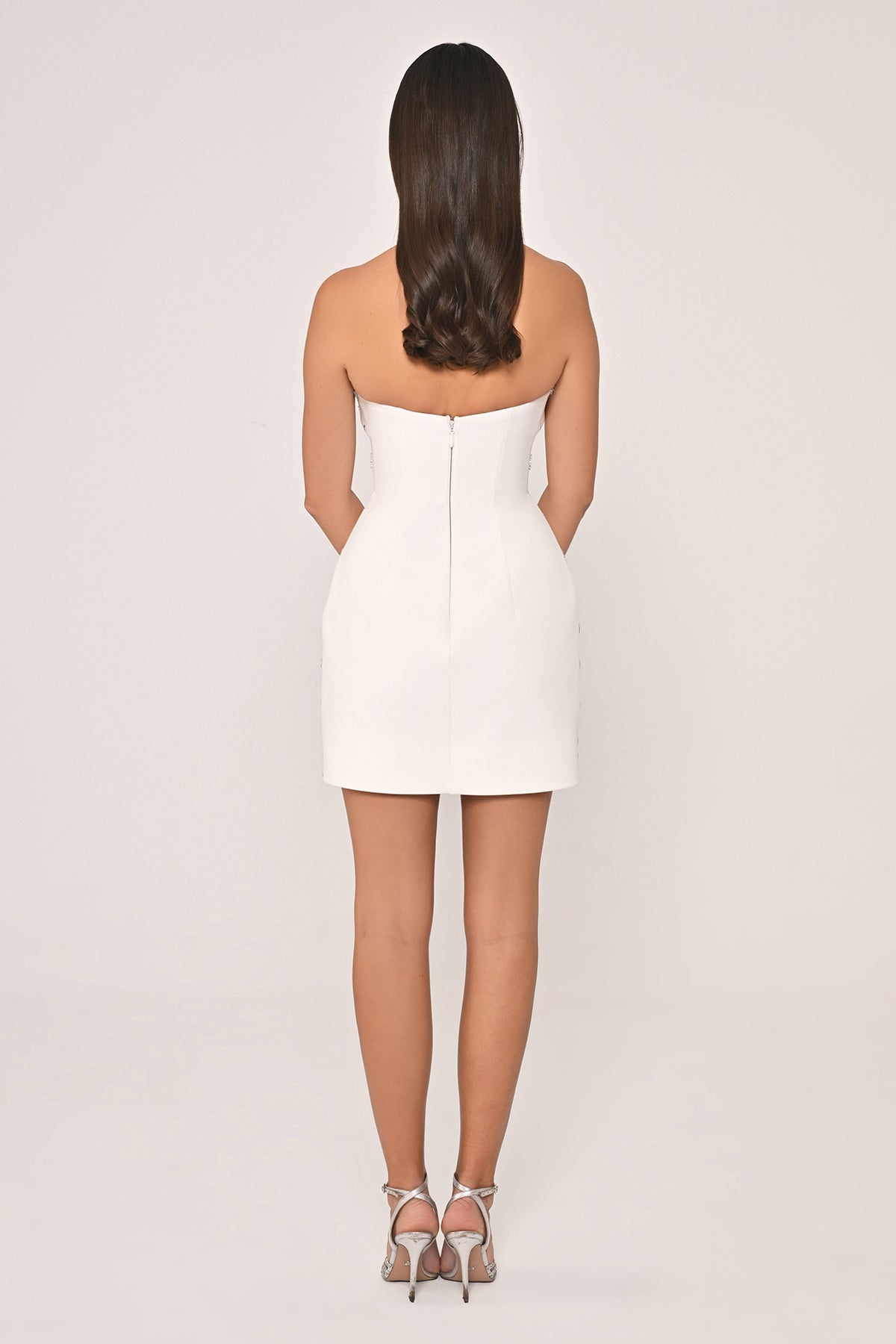 ABİYE STRAPLEZ YAKA TAŞ İŞLEMELİ MİNİ ABİYE ELBİSE