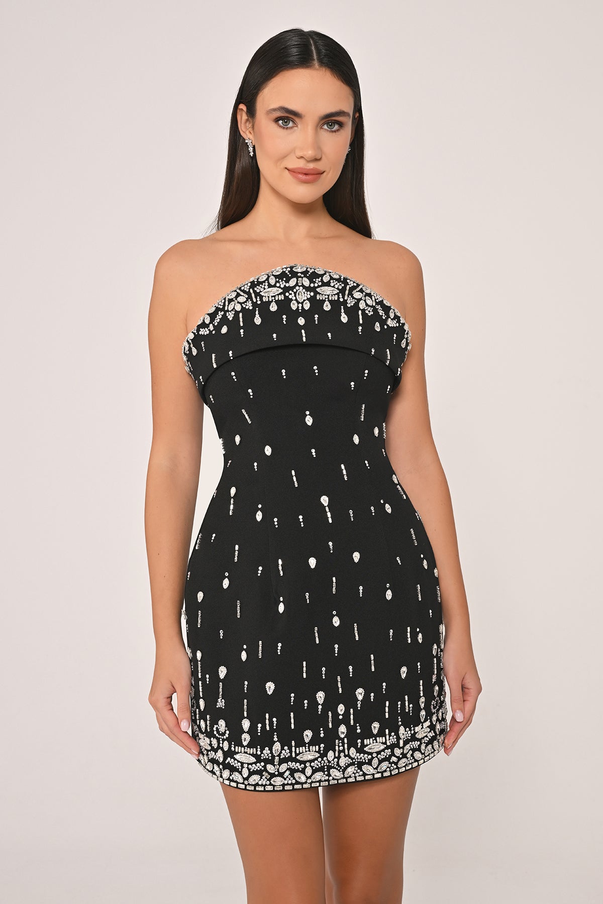 ABİYE STRAPLEZ YAKA TAŞ İŞLEMELİ MİNİ ABİYE ELBİSE