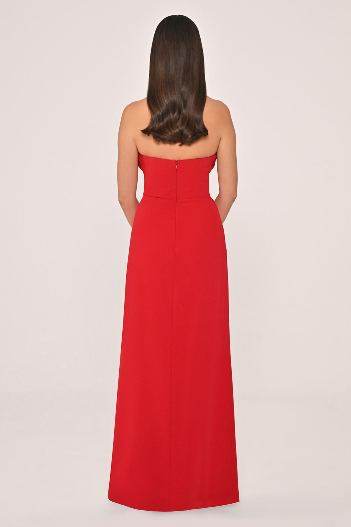 STRAPLEZ BONCUK İŞLEMELİ YIRTMAÇLI UZUN ABİYE ELBİSE