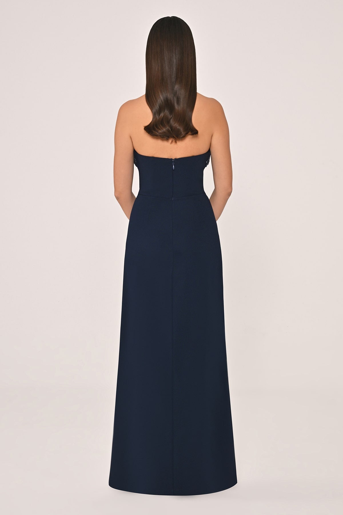 STRAPLEZ BONCUK İŞLEMELİ YIRTMAÇLI UZUN ABİYE ELBİSE