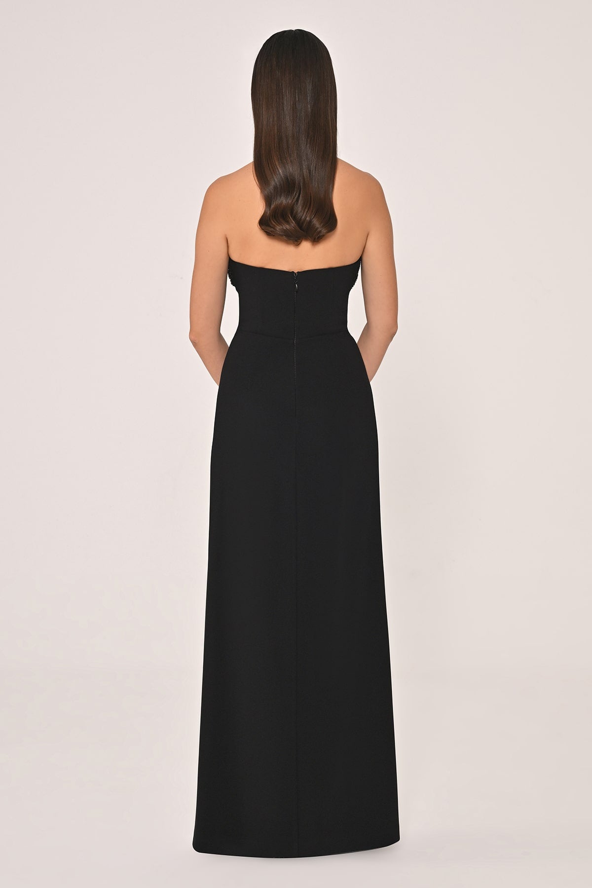 STRAPLEZ BONCUK İŞLEMELİ YIRTMAÇLI UZUN ABİYE ELBİSE