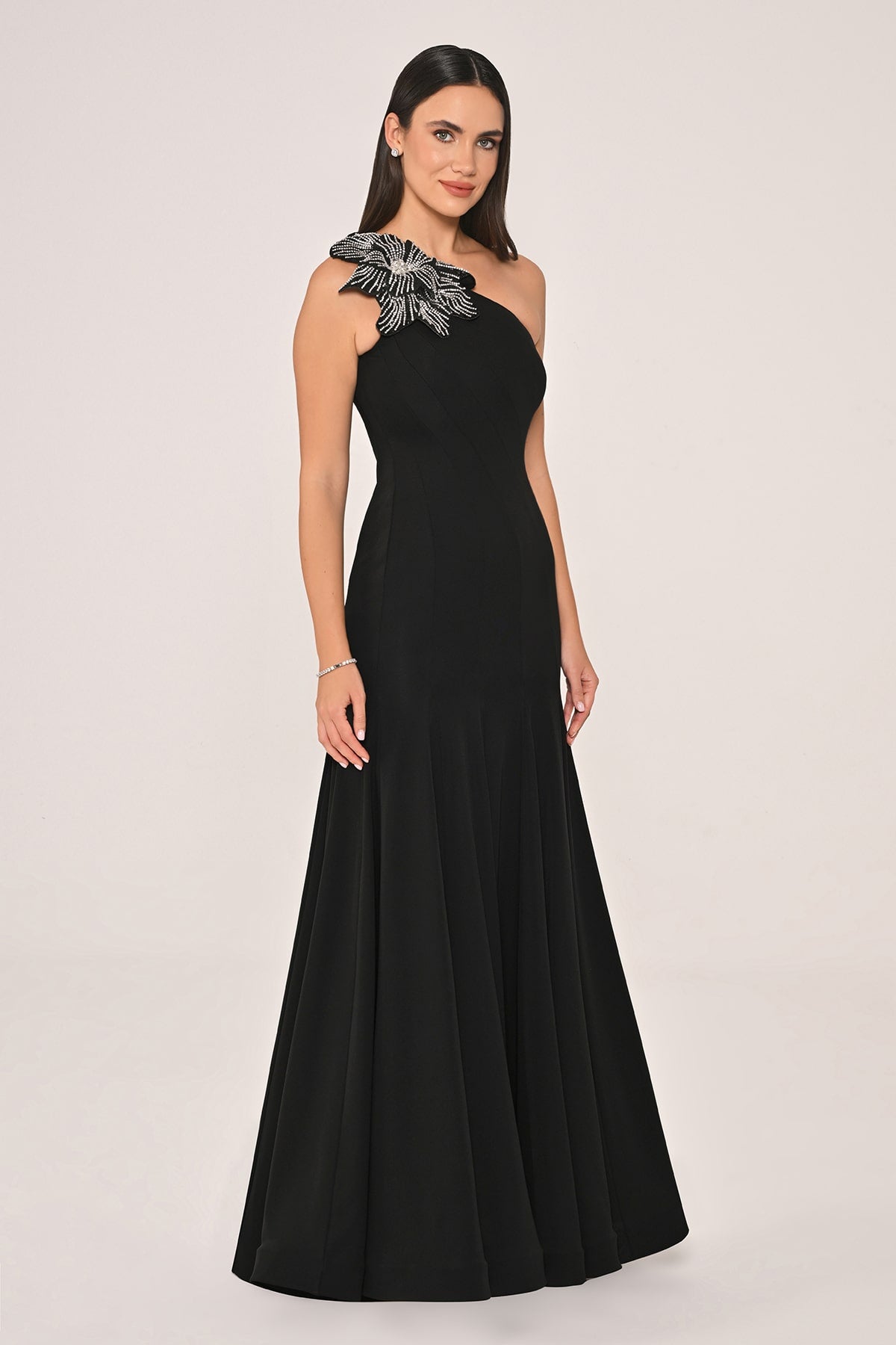 OMUZ ÇİÇEK DETAYLI UZUN ABİYE ELBİSE