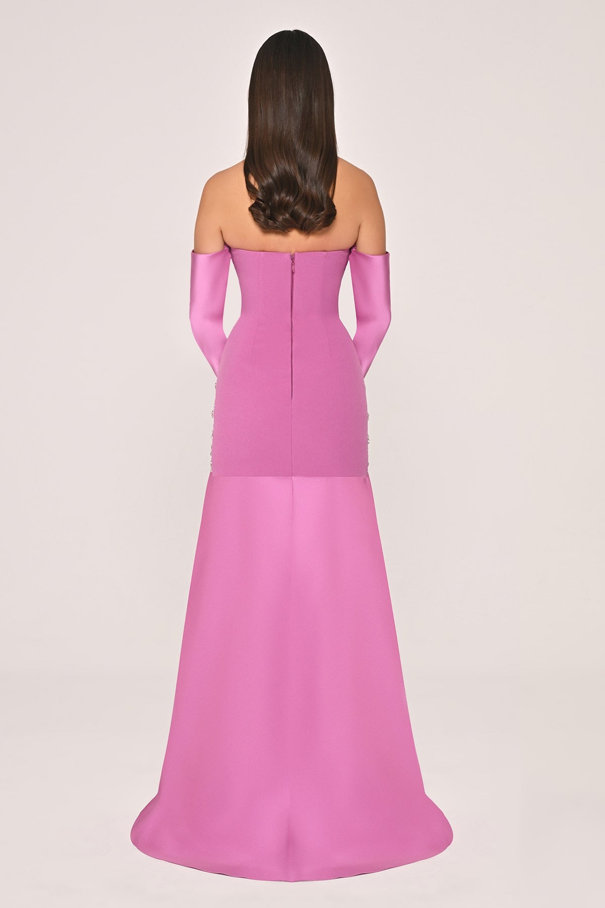 STRAPLEZ TAŞ İŞLEMELİ KOL DETAYLI UZUN ABİYE ELBİSE