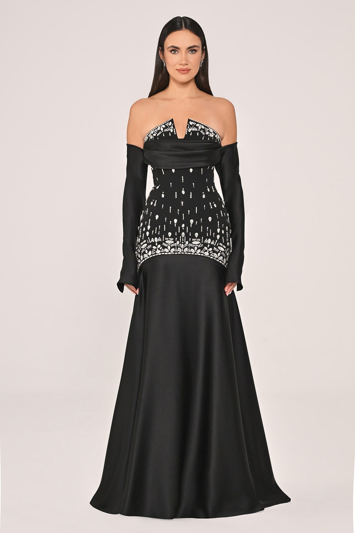 STRAPLEZ TAŞ İŞLEMELİ KOL DETAYLI UZUN ABİYE ELBİSE