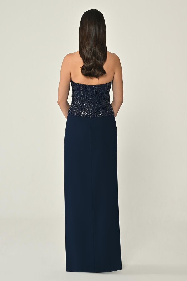 V YAKA ÜSTÜ PAYET ETEĞİ KREP UZUN ABİYE ELBİSE